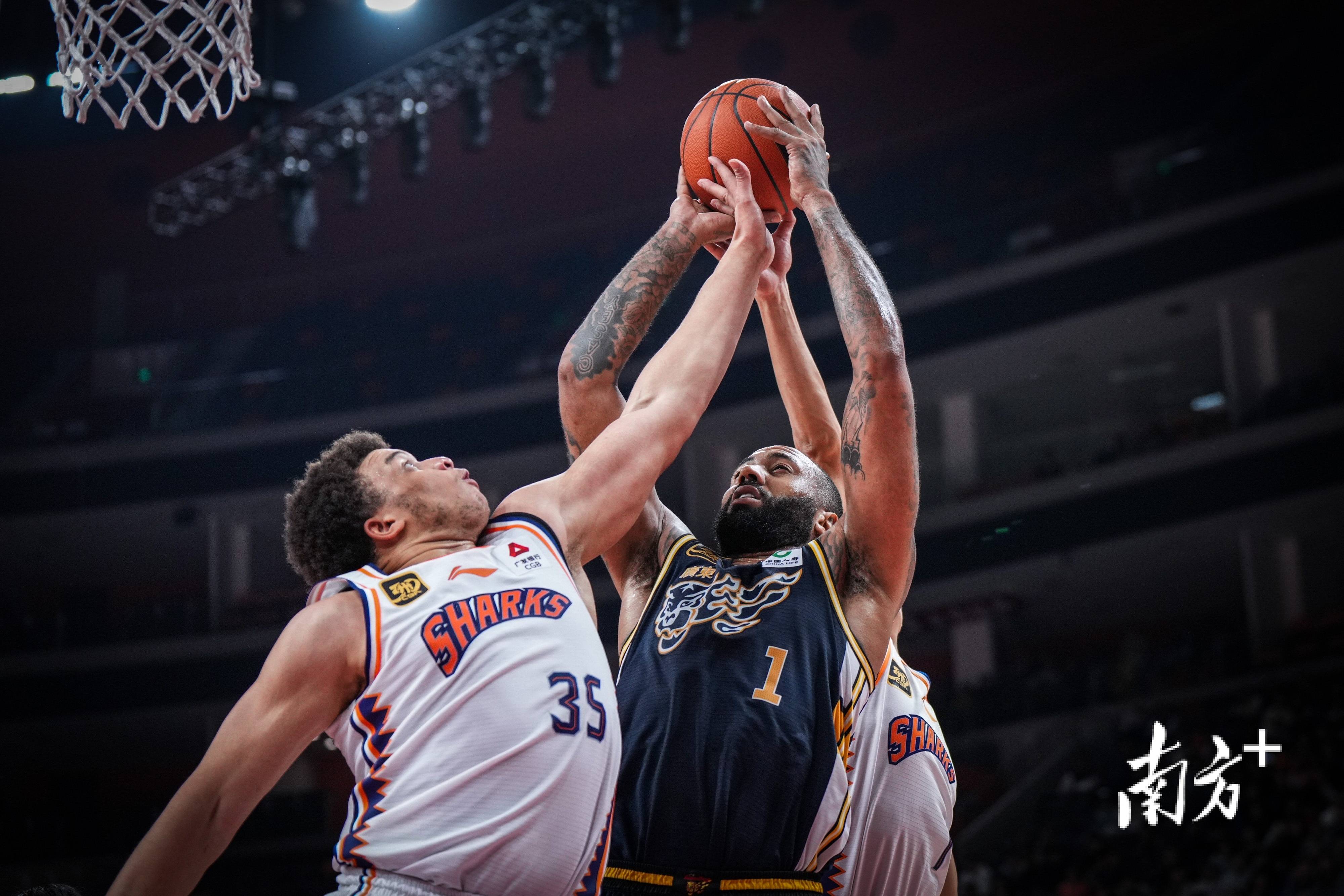 包含转折点!上海久事豪取连胜,CBA常规赛清晨攻防权衡,底气十足,数据趋势出现新变化的词条 包含转折点!上海久事豪取连胜,CBA常规赛清晨攻防权衡,底气十足,数据趋势出现新变化的词条