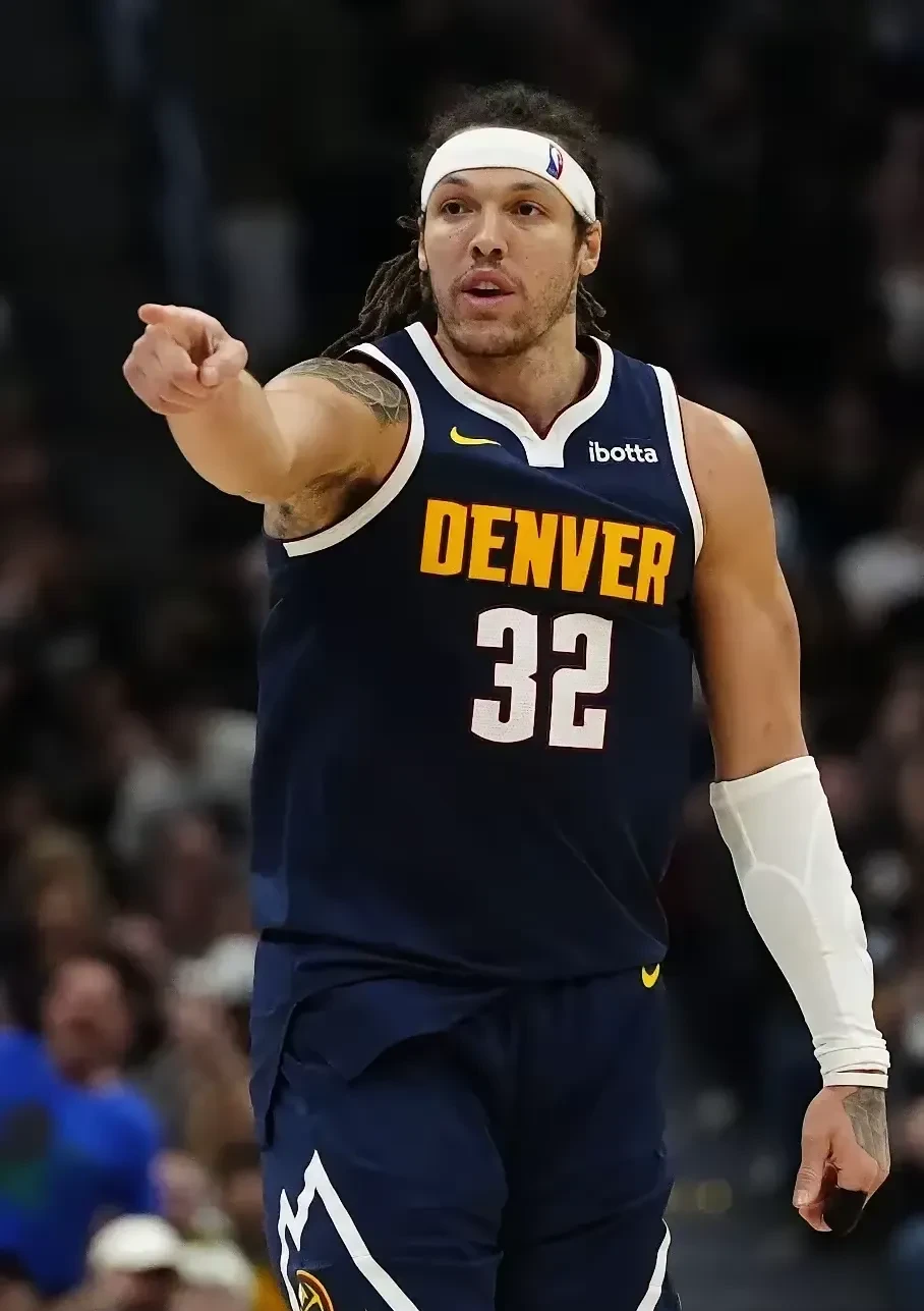 赛地聚焦——意大利杯赛后热度飙升，洛杉矶快船遗憾出局，话题不断，临场指挥获称赞的简单介绍