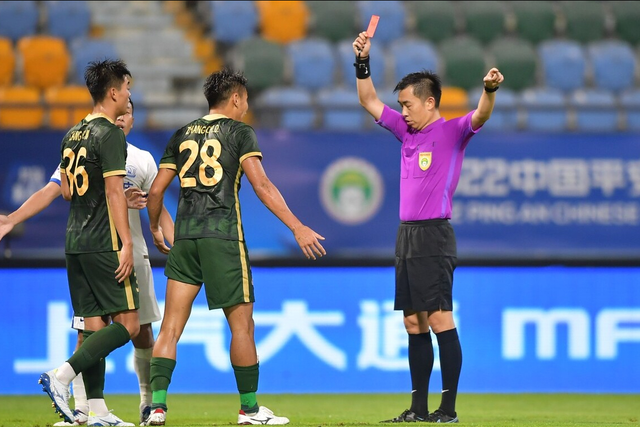 关于克里夫兰骑士训练开放日；今夜单刀错失引欢呼；中超在即；球队文化再被提及的信息