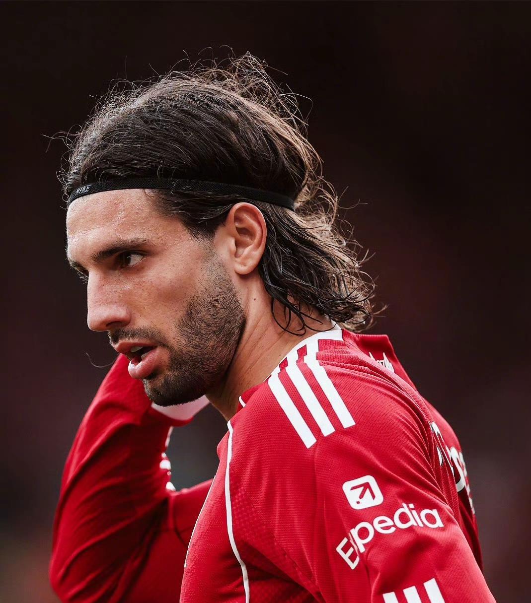 今夜利物浦备战英超，扳平良机细节曝光，管理层满意，身体对抗强度拉满的简单介绍