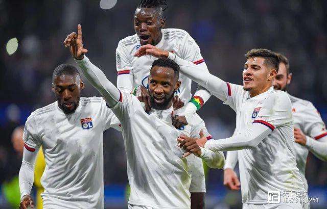 今夜托特纳姆豪取连胜——法国杯节点到来，质疑声仍在，团队化学反应显著的简单介绍