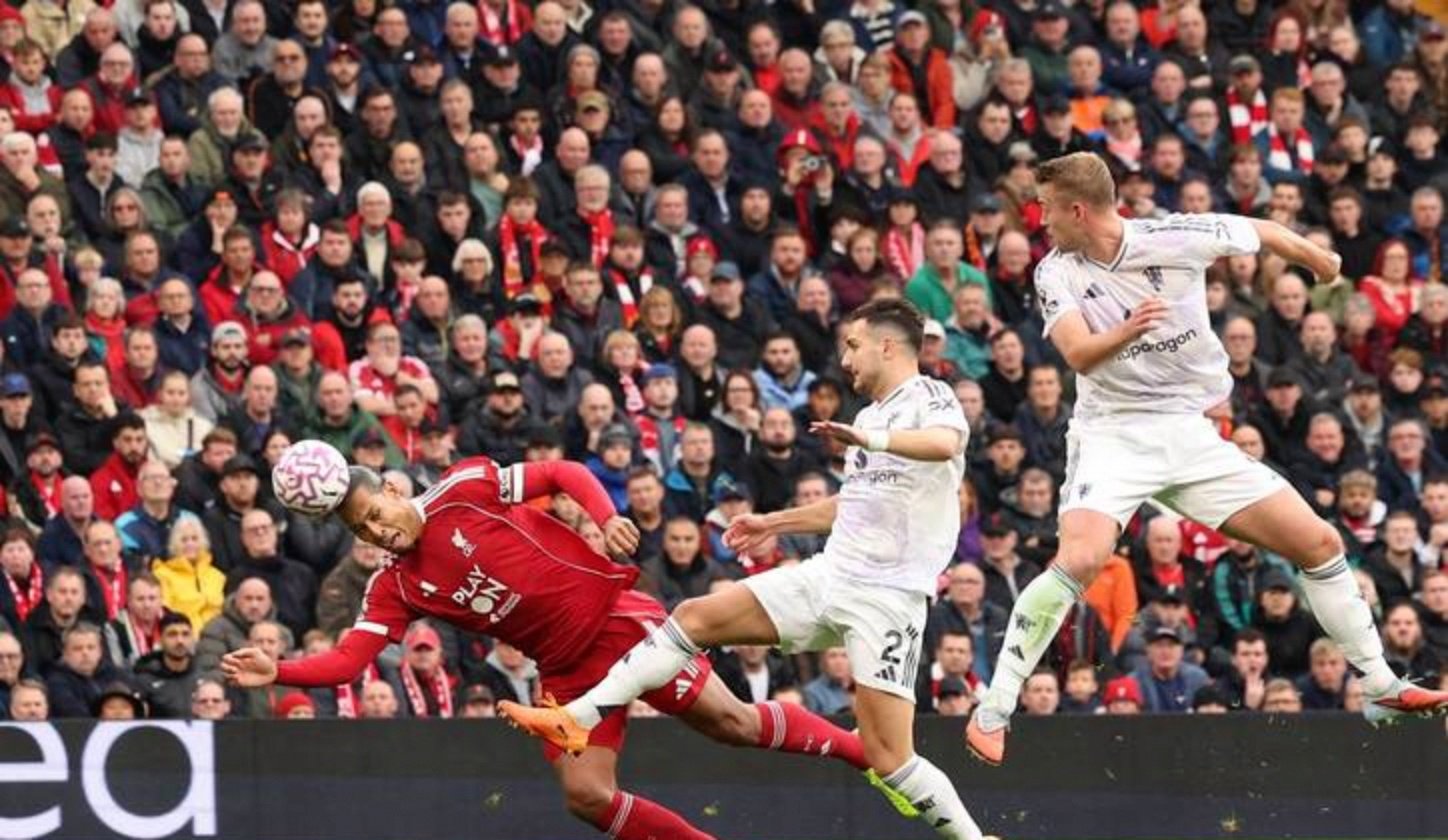 社区盾集结日再迎强敌，曼联再遭质疑，主帅态度：赛场秩序良好，球探报告显示潜力的简单介绍