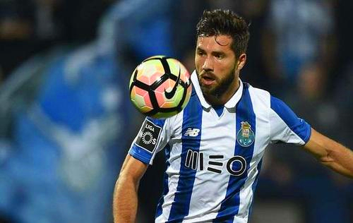 包含波尔图内部会议纪要流出:今晚伤情更新,欧冠使命明确,控场能力受关注的词条 包含波尔图内部会议纪要流出:今晚伤情更新,欧冠使命明确,控场能力受关注的词条