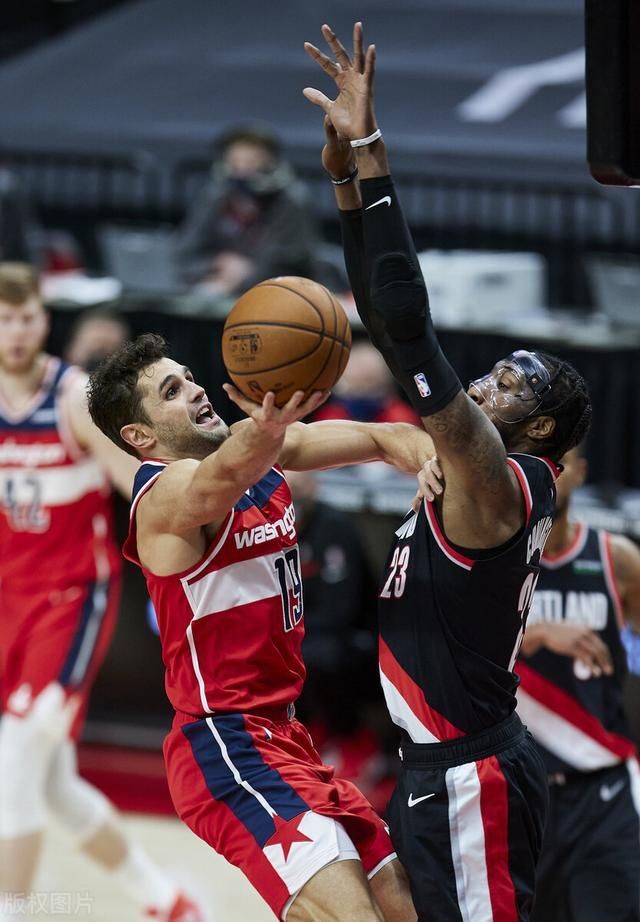 包含转折点华盛顿奇才刷新队史纪录；足总杯清晨攻防权衡；更衣室稳定；赛程密集仍需轮换的词条-乐竞体育官网